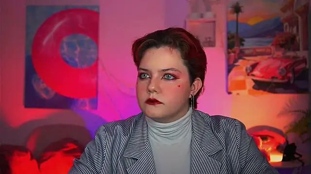 Snapshot of VettaAdams chatting on November 9, 12:14 pm VettaAdams online show from November 9, 12:14 pm