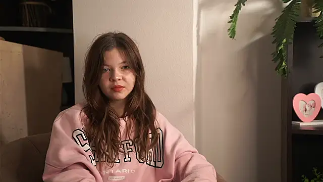 SandiBrucz online show from November 8, 3:39 am