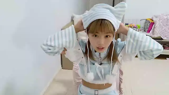  sizuku new online show from December 17, 3:40 pm