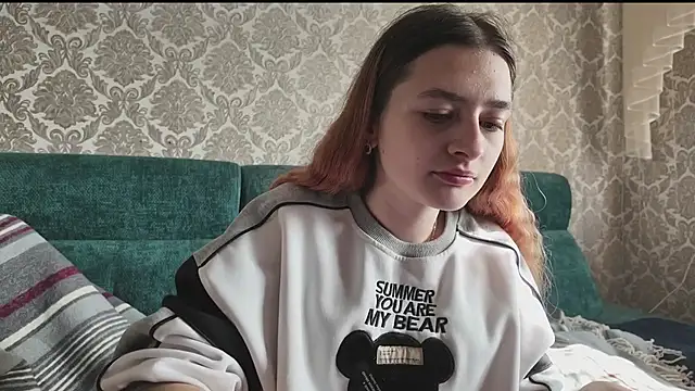 SweetLiaison online show from April 18, 5:55 am