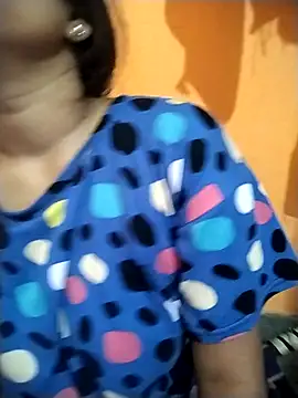 Snapshot of Sexy_Divya__ chatting on June 17, 12:24 am Sexy Divya online show from June 17, 12:24 am