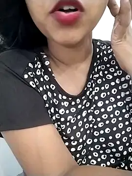 Snapshot of Sexy_Divya__ chatting on July 23, 8:01 am Sexy Divya online show from July 23, 8:01 am