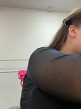 KilianaNoir online show from April 17, 6:38 am