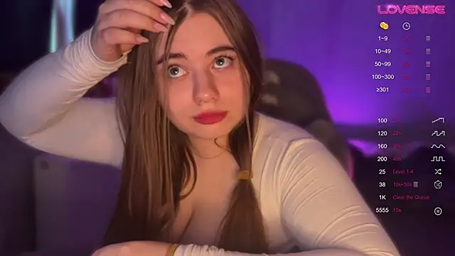 AmeliaMiles online show from April 19, 8:02 am