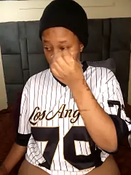 Emmylove-xr25 online show from April 25, 4:15 am