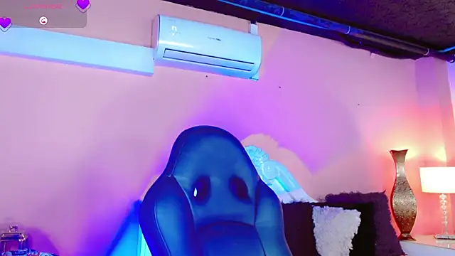 AnnaRouseQueen online show from February 7, 7:50 pm