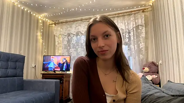 CarliBatas online show from November 8, 12:49 pm