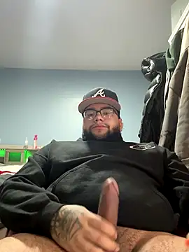 Snapshot of Daddyhonk chatting on December 23, 2:20 am Daddyhonk online show from December 23, 2:20 am