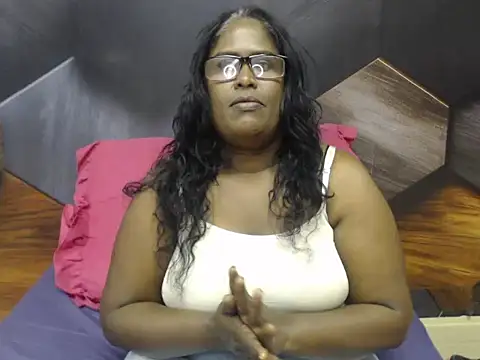 IndianDeluxe online show from November 7, 9:26 pm