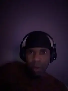 CrookedBeaut online show from January 11, 2:55 pm