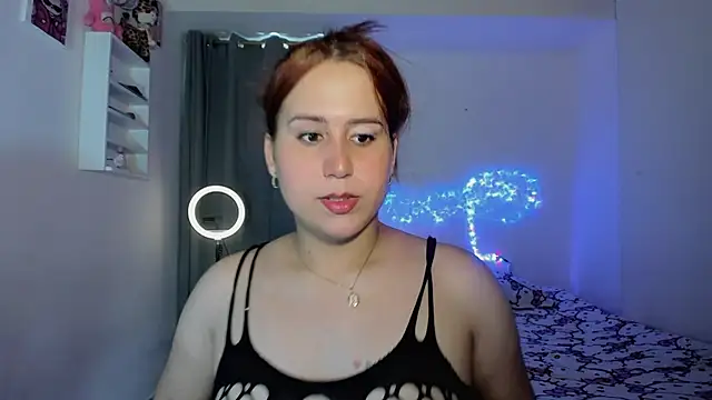 Snapshot of Sofiababyy chatting on July 18, 5:28 pm Sofiababyy online show from July 18, 5:28 pm