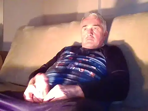 Snapshot of Cumlover5534 chatting on December 11, 2:44 pm Cumlover5534 online show from December 11, 2:44 pm