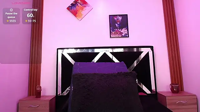 SCARLETT INK  online show from November 22, 6:07 pm