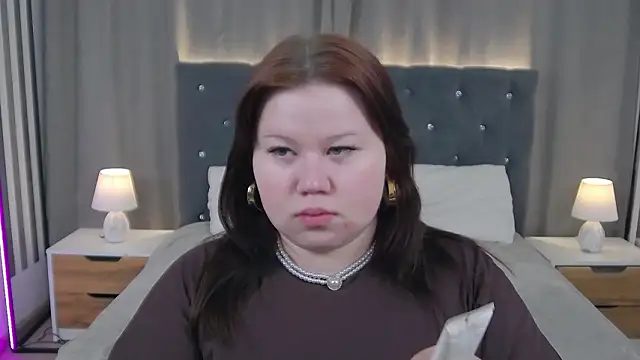 Snapshot of EvaNova_ chatting on February 13, 4:30 am EvaNova online show from February 13, 4:30 am