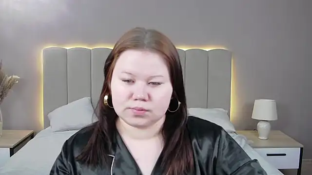 Snapshot of EvaNova_ chatting on February 28, 10:27 am EvaNova online show from February 28, 10:27 am