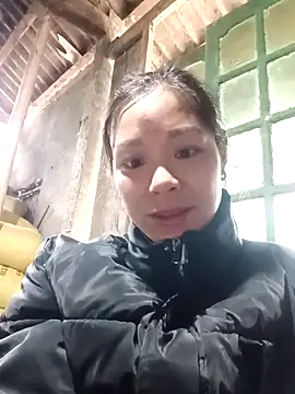 Snapshot of Lyla_john chatting on December 15, 3:22 am Lyla john online show from December 15, 3:22 am