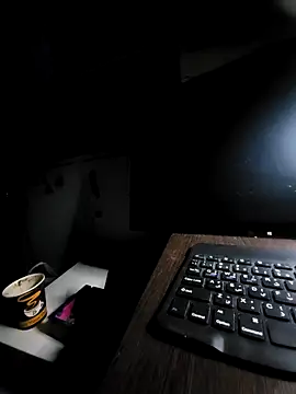 Snapshot of Saddamzaid1985 chatting on April 14, 9:32 pm Saddamzaid1985 online show from April 14, 9:32 pm