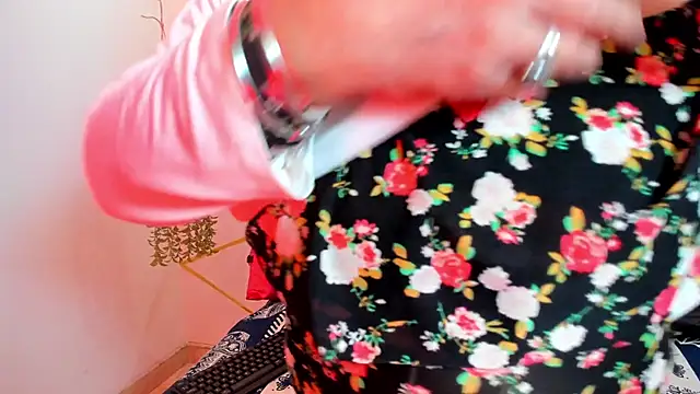 Snapshot of Victoriaa_Anderson chatting on December 18, 11:00 pm Victoriaa Anderson online show from December 18, 11:00 pm