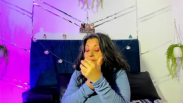 Snapshot of Victoriaa_Anderson chatting on December 22, 3:42 pm Victoriaa Anderson online show from December 22, 3:42 pm