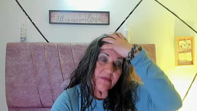 Snapshot of Victoriaa_Anderson chatting on January 19, 1:59 pm Victoriaa Anderson online show from January 19, 1:59 pm