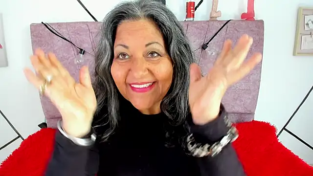 Snapshot of Victoriaa_Anderson chatting on February 18, 2:13 pm Victoriaa Anderson online show from February 18, 2:13 pm