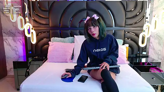 BunnySexyy18 online show from December 15, 7:18 pm