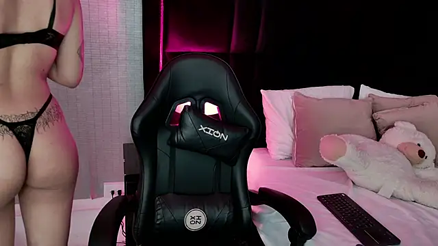 EllaEvanz online show from November 26, 7:37 pm