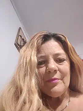 karlaanqui1 online show from December 20, 10:28 pm