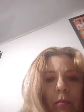 karlaanqui1 online show from April 9, 10:59 pm