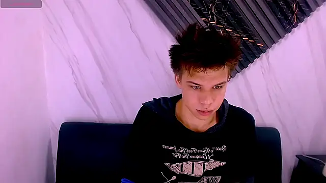 Liam York  online show from April 12, 3:44 am