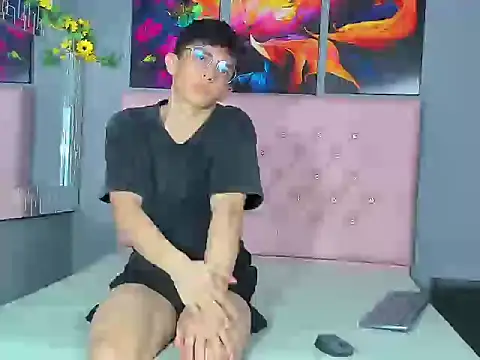 ElanGiraldo online show from February 13, 10:50 pm