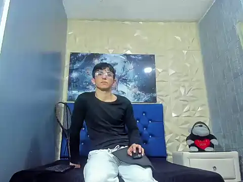 ElanGiraldo online show from February 24, 11:36 pm