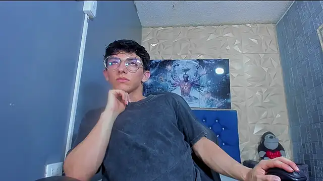 Snapshot of ElanGiraldo chatting on June 22, 11:35 pm ElanGiraldo online show from June 22, 11:35 pm