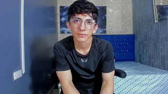 Snapshot of ElanGiraldo chatting on July 7, 11:09 pm ElanGiraldo online show from July 7, 11:09 pm