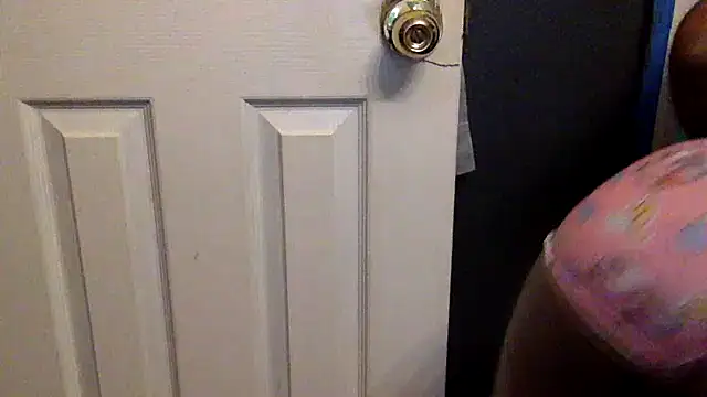 0shunsquirts online show from April 10, 7:13 am