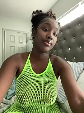 Snapshot of ToyaThick chatting on July 13, 4:32 pm ToyaThick online show from July 13, 4:32 pm