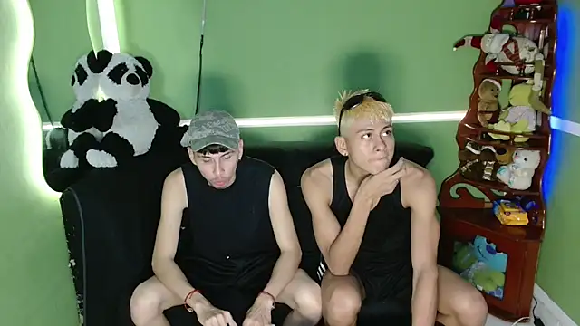 Kurt williams1 online show from December 3, 1:02 am