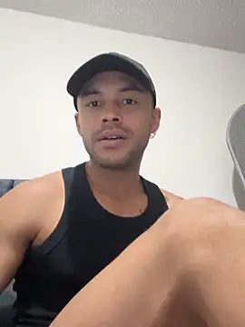 Snapshot of Naim__ chatting on November 9, 4:22 am Naim online show from November 9, 4:22 am