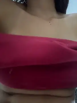 EmmiiGlow online show from April 8, 10:21 pm