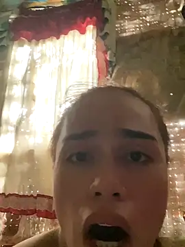 lustfulkatie online show from December 3, 5:37 am