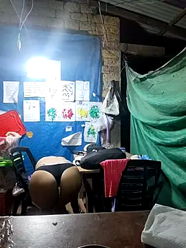 Snapshot of Uvit chatting on November 29, 5:10 am Uvit online show from November 29, 5:10 am