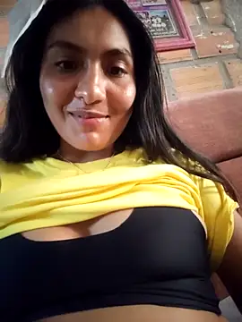 Snapshot of Uvit chatting on December 17, 6:03 pm Uvit online show from December 17, 6:03 pm