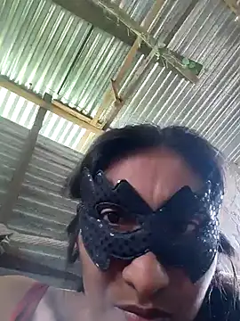 Snapshot of Uvit chatting on April 5, 6:16 pm Uvit online show from April 5, 6:16 pm