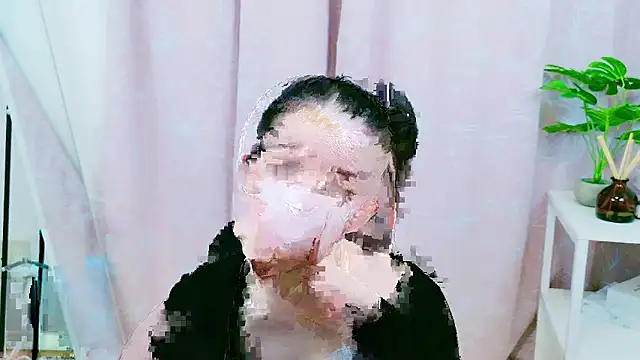 Yuina ch  online show from December 5, 8:23 am