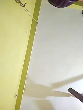 hootmom online show from November 9, 6:12 am