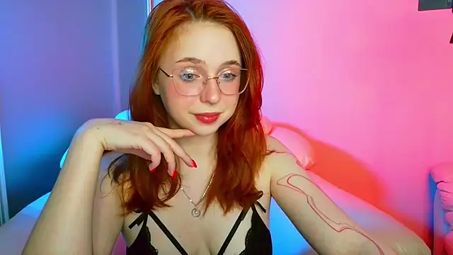 Erica Nelson online show from April 10, 2:28 am