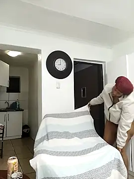 HipsDontLieX95 online show from November 22, 7:02 pm