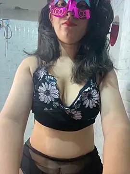 Red Queen 11 online show from November 21, 6:50 pm