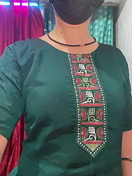 Red Queen 11 online show from February 22, 6:28 pm