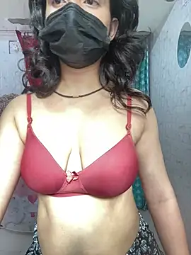 Snapshot of Red_Queen_11 chatting on March 23, 3:32 am Red Queen 11 online show from March 23, 3:32 am